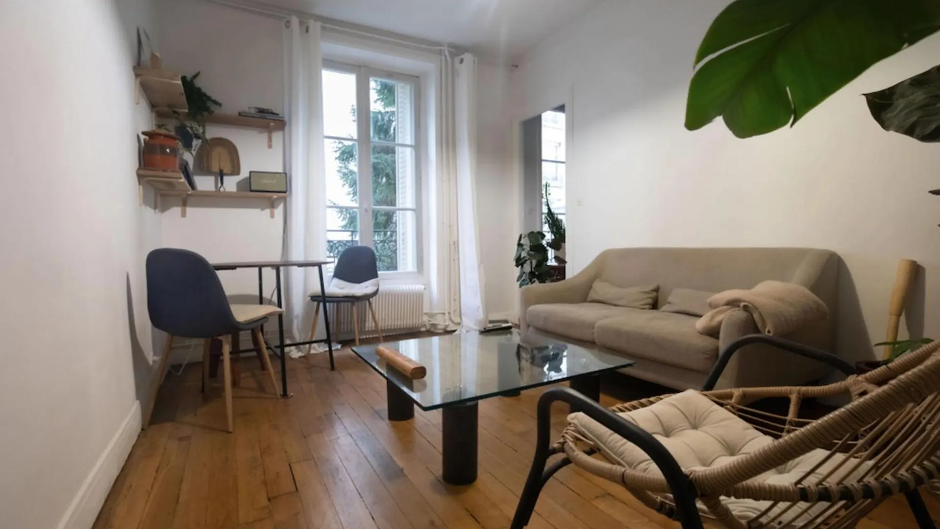 Apartment Lovely Spacious Cocoon In *